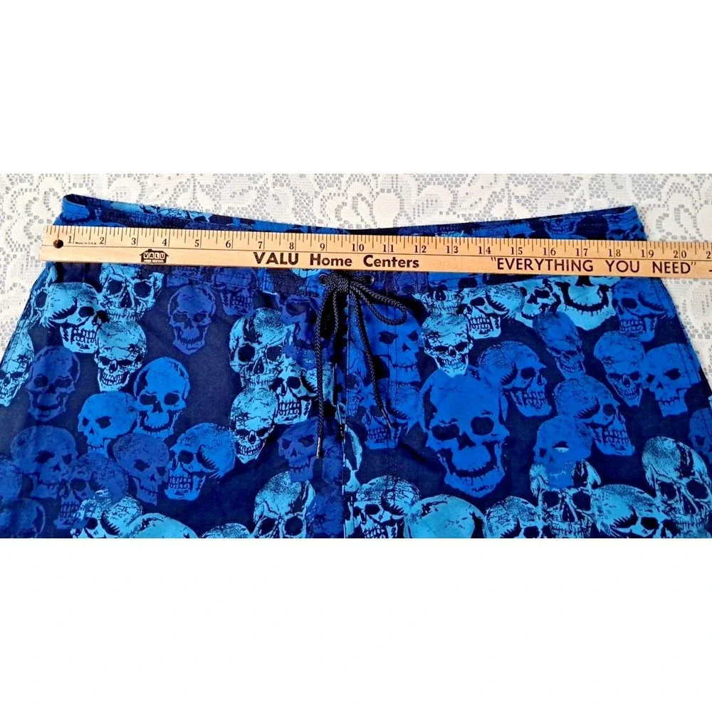 Phys Sci Apparel Board Shorts Men's Size 38 Unlined Blue Skulls Design Pre-owned